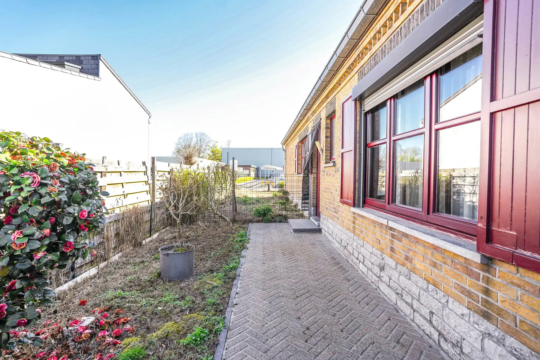 Gunstig gelegen, te renoveren laagbouwwoning in Londerzeel foto 27