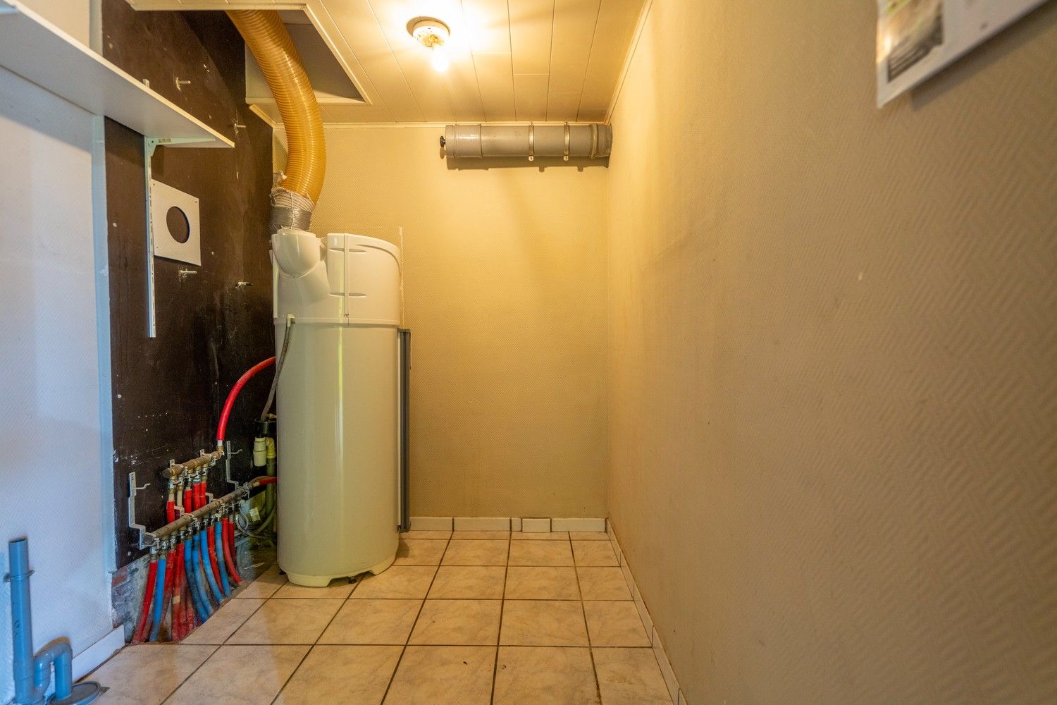 RUIME WONING MET UITWEG foto 9