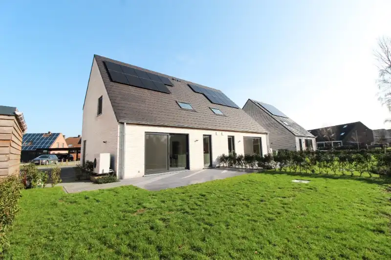 Moderne en energiezuinige nieuwbouwwoning te huur in Sijsele foto 5