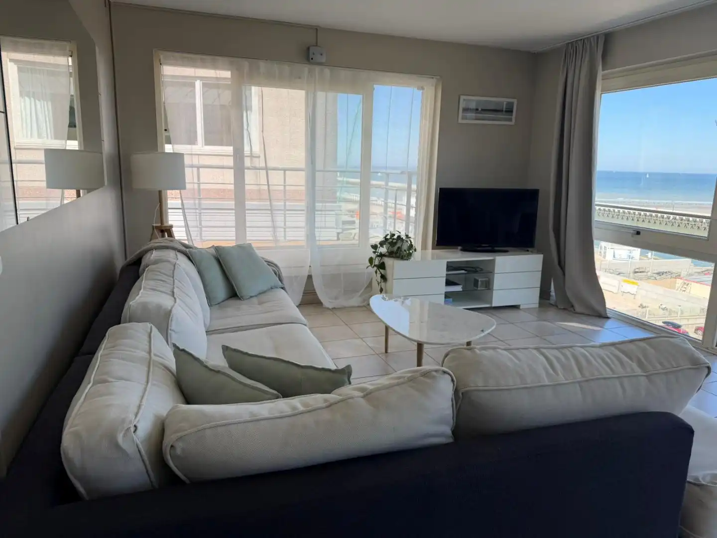 Ruim appartement met zeezicht! foto 4