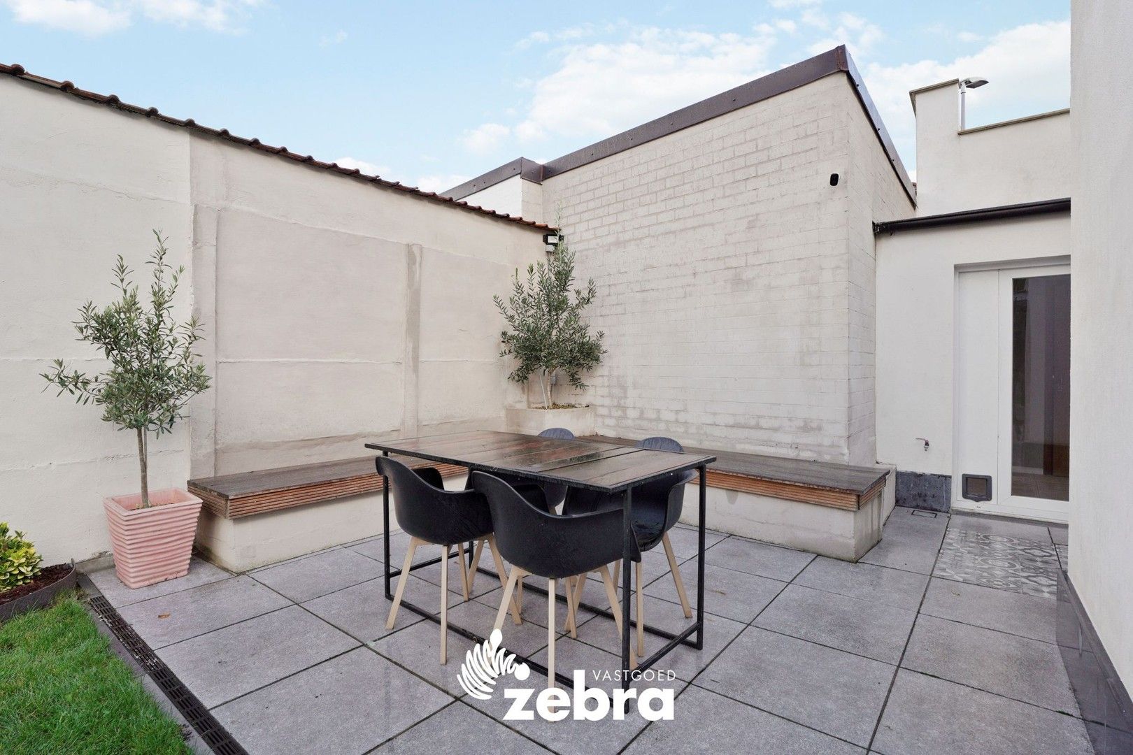 Instapklare gerenoveerde woning met tuin en dakterras te centrum Moorsele! foto 29
