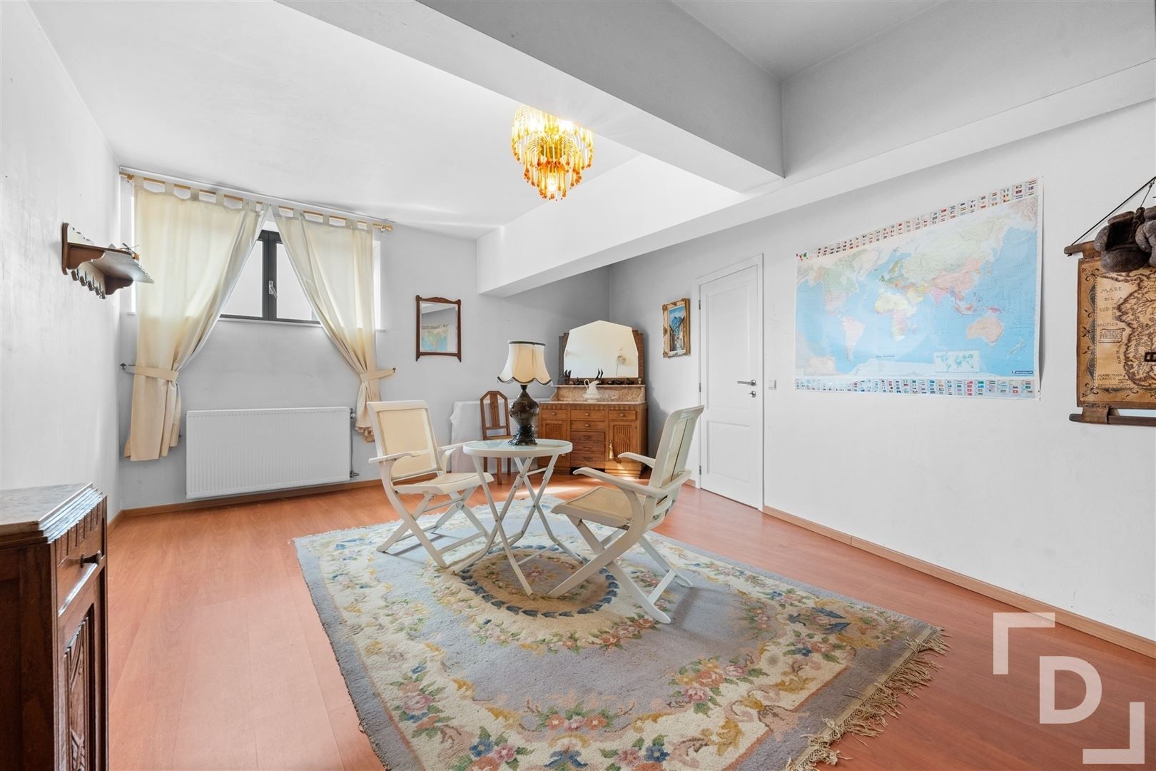 Zeer ruim appartement op toplocatie te koop in Ieper foto 20