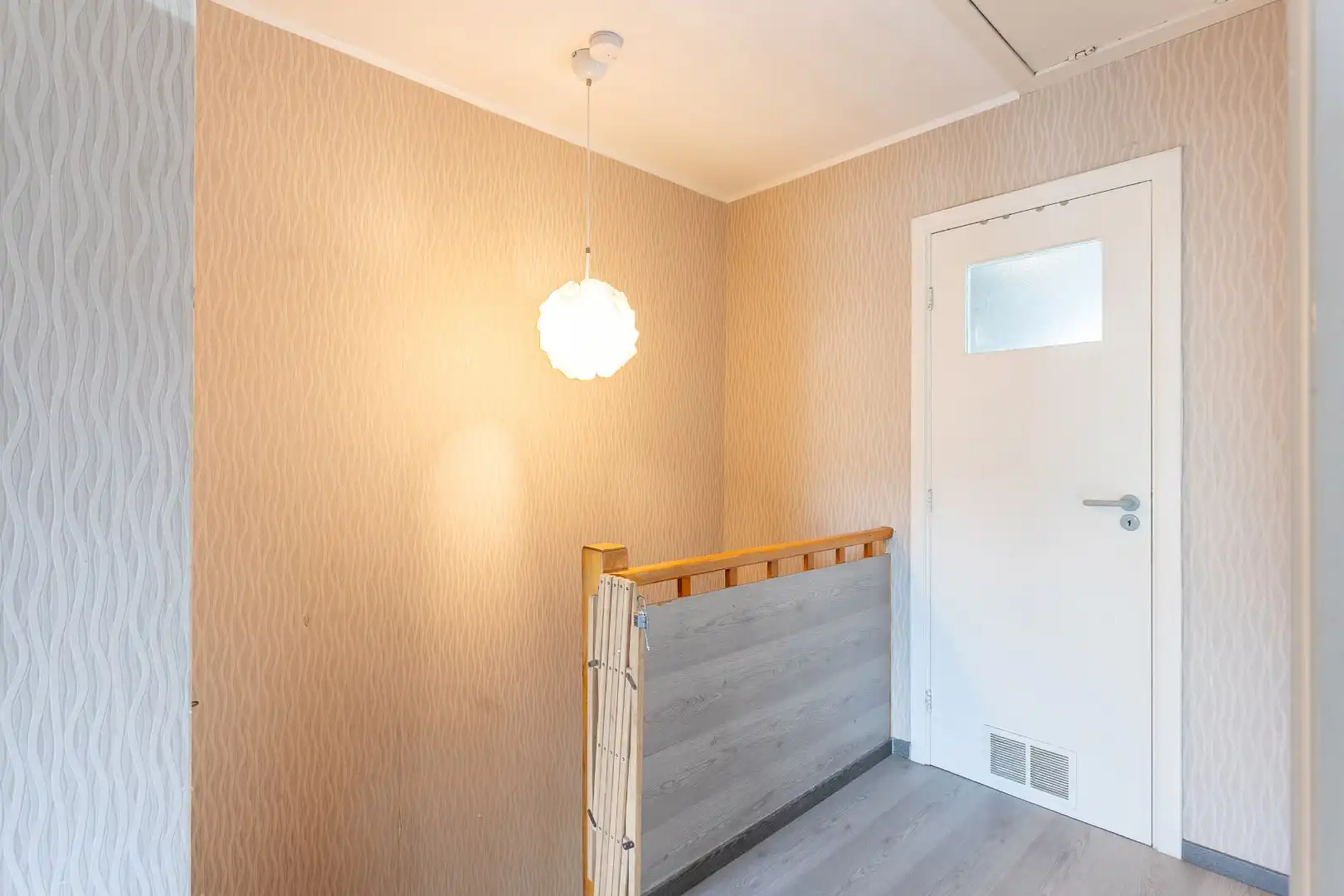 Instapklare woning met 3 slpk, tuin en garage te Lembeek foto 13