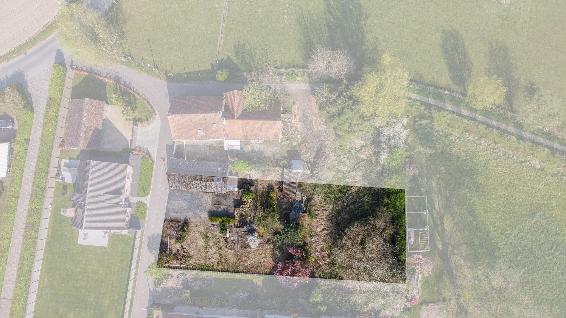 Uniek gelegen bouwgrond in het landelijke Huise foto 3