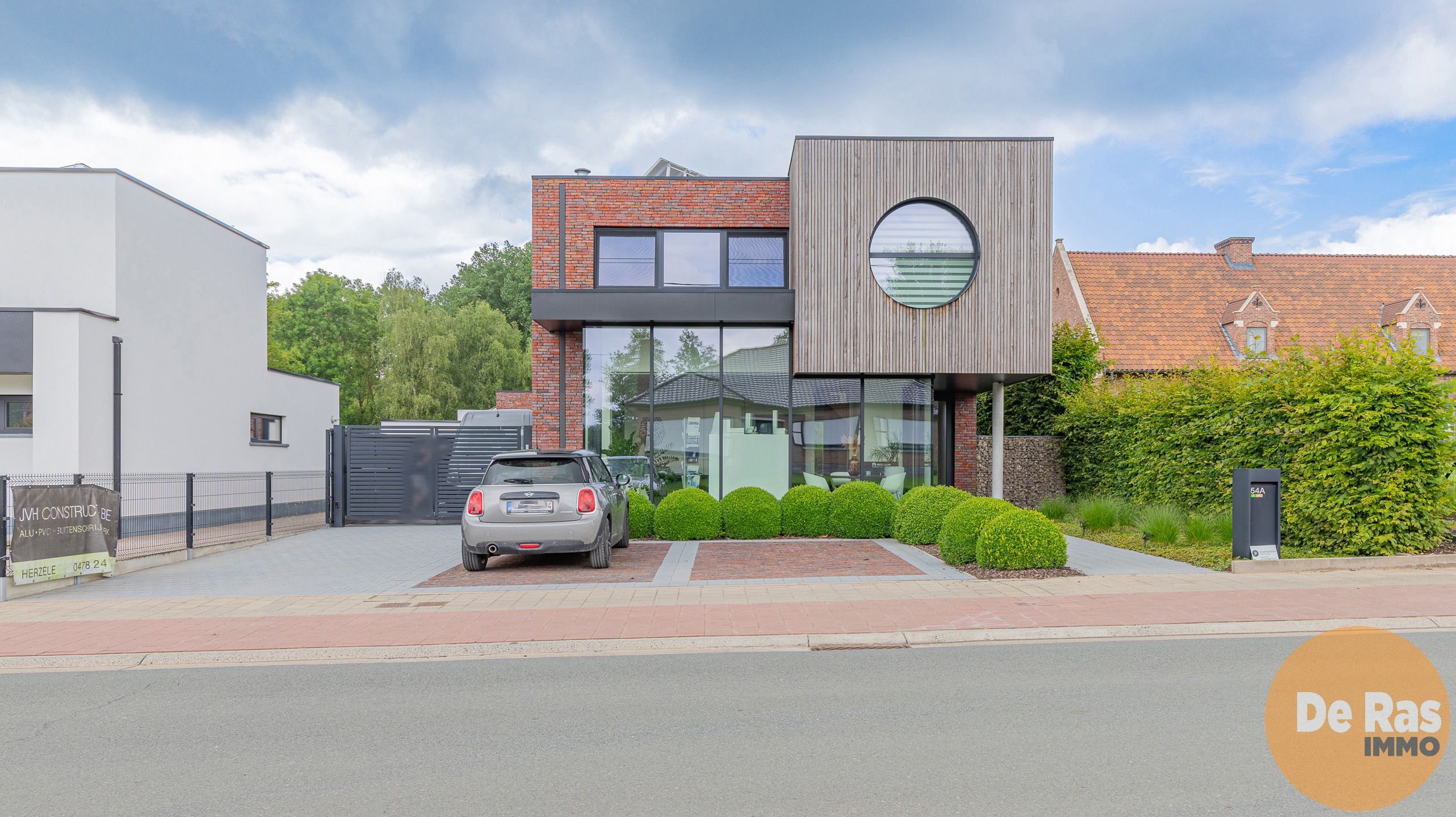 HERZELE - Schitterende Villa met magazijn, kantoor/4slp foto 3