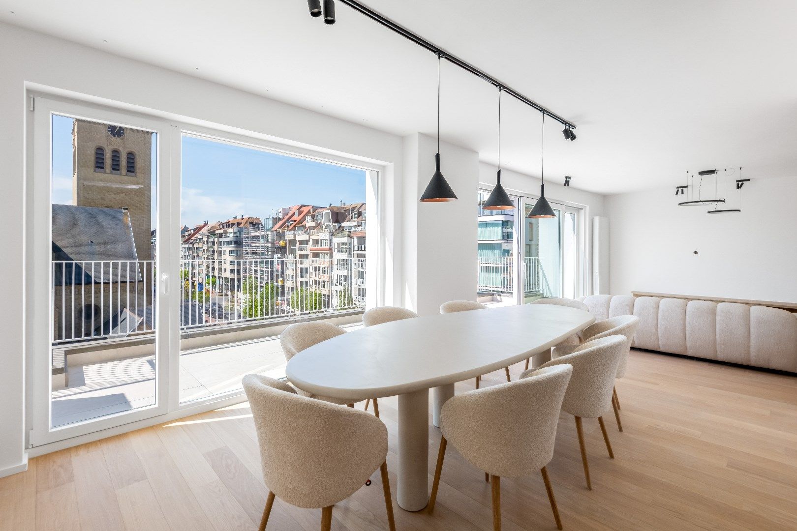 Zeer zonnige penthouse met open zicht vlakbij de Dumortierlaan. foto 3