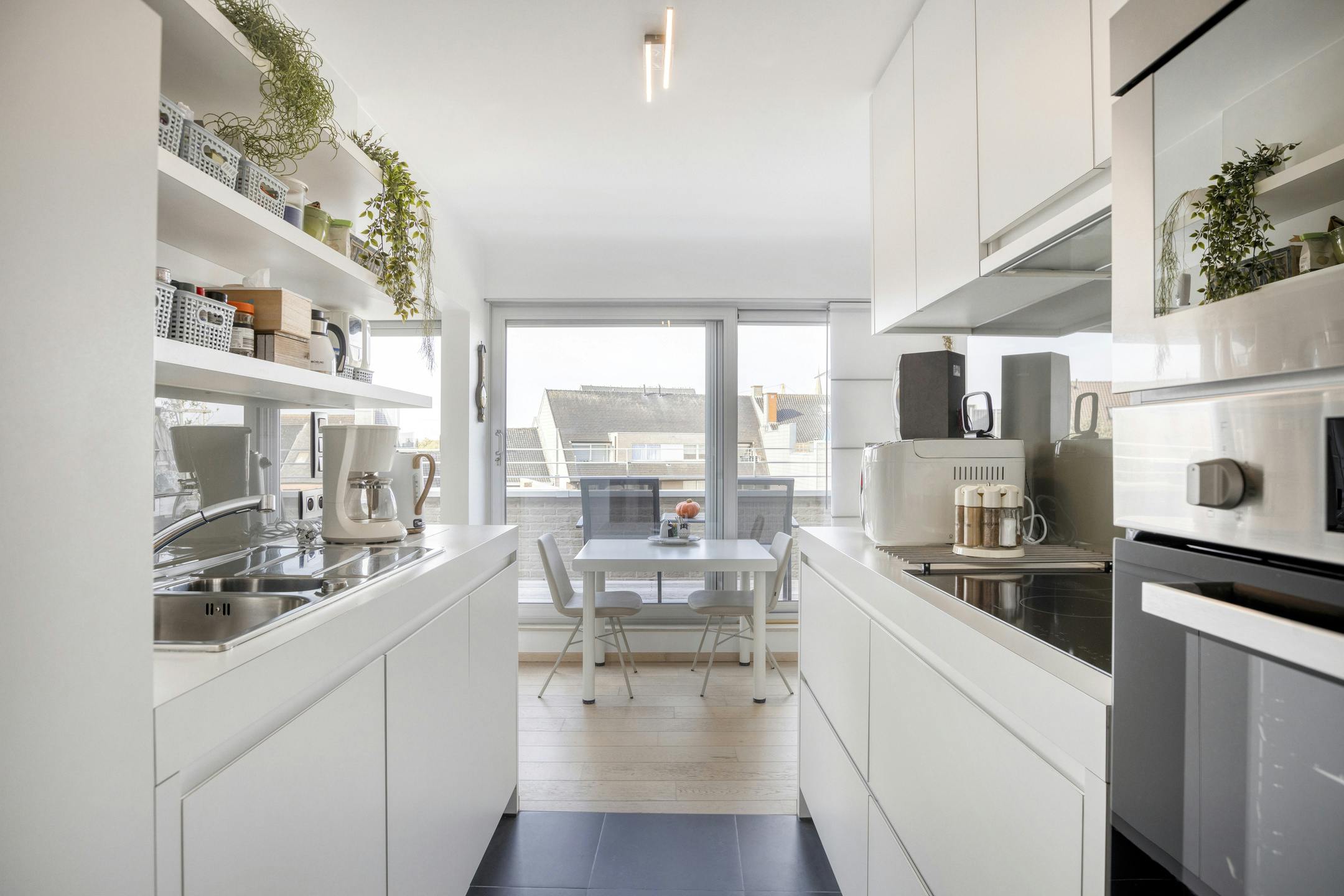 Een uniek duplex-penthouse te koop in het hart van Poperinge foto 12