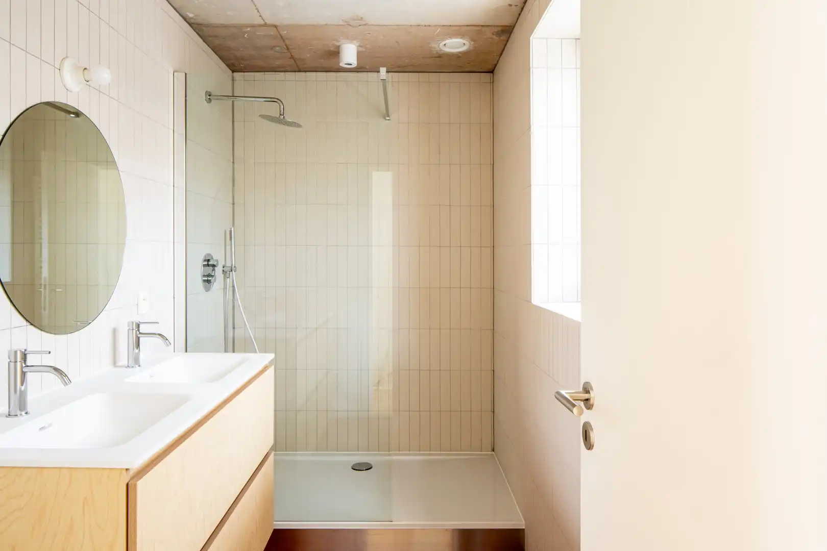 Exclusieve nieuwbouwwoning verscholen in de stad foto 6