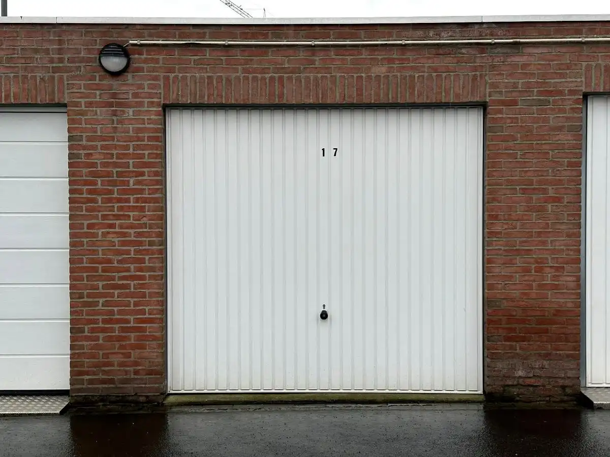 Instapklaar appartement met 2 slaapkamers en 2 terrassen te Roeselare  foto 16