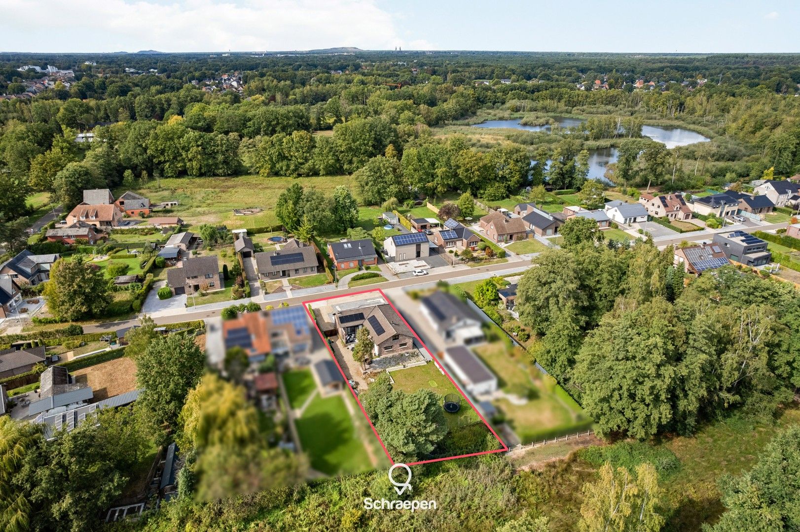 Gelijkvloerse gezinswoning met 3 slpks op uitstekend gelegen perceel van circa 12 are! foto 4