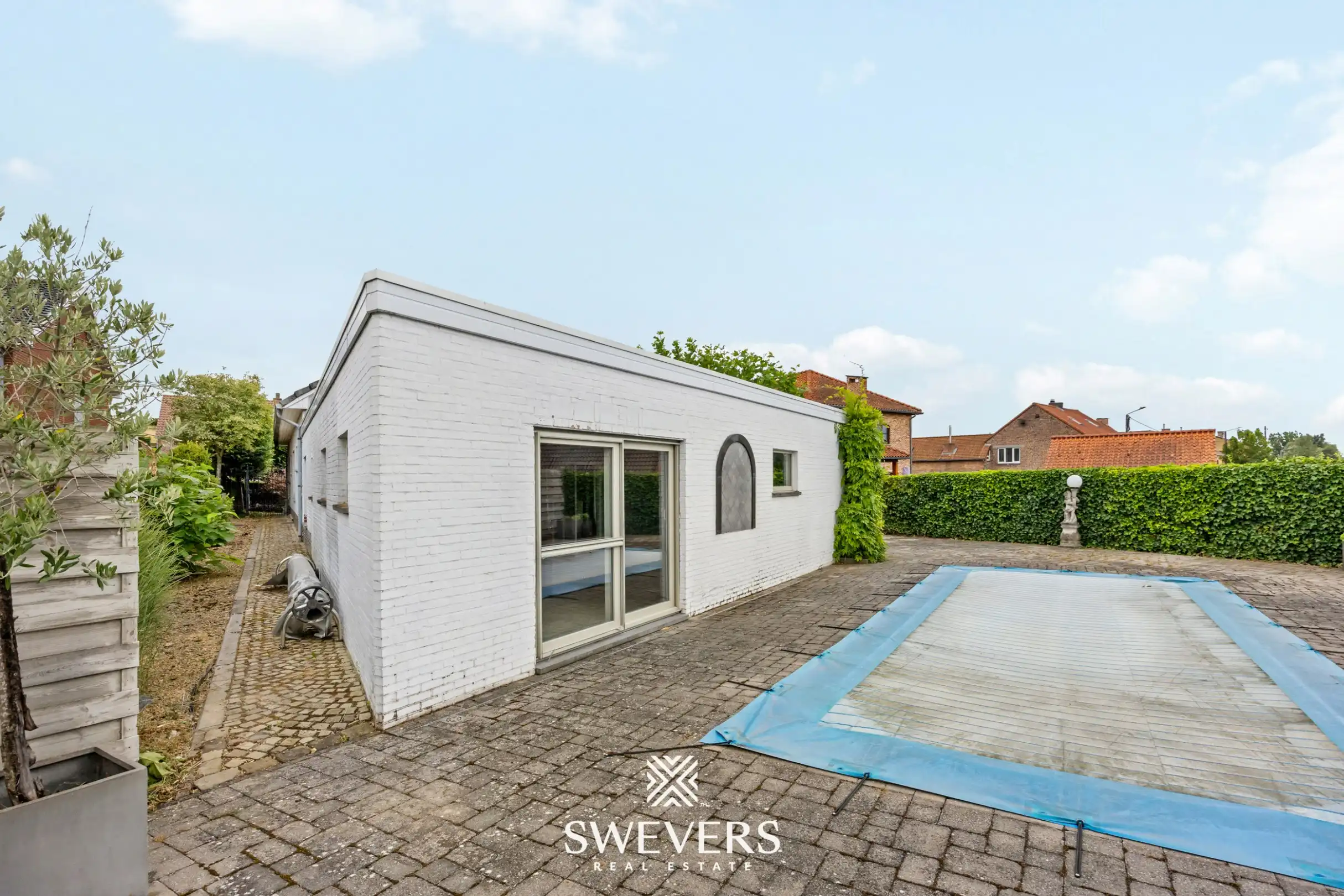 Ruime woning met zwembad in rustige straat te Borgloon foto 28