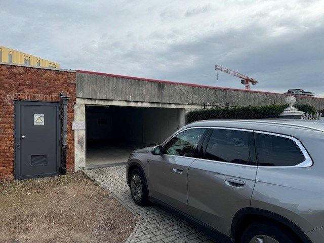 Dubbele garagebox te huur op jaarbasis foto 3