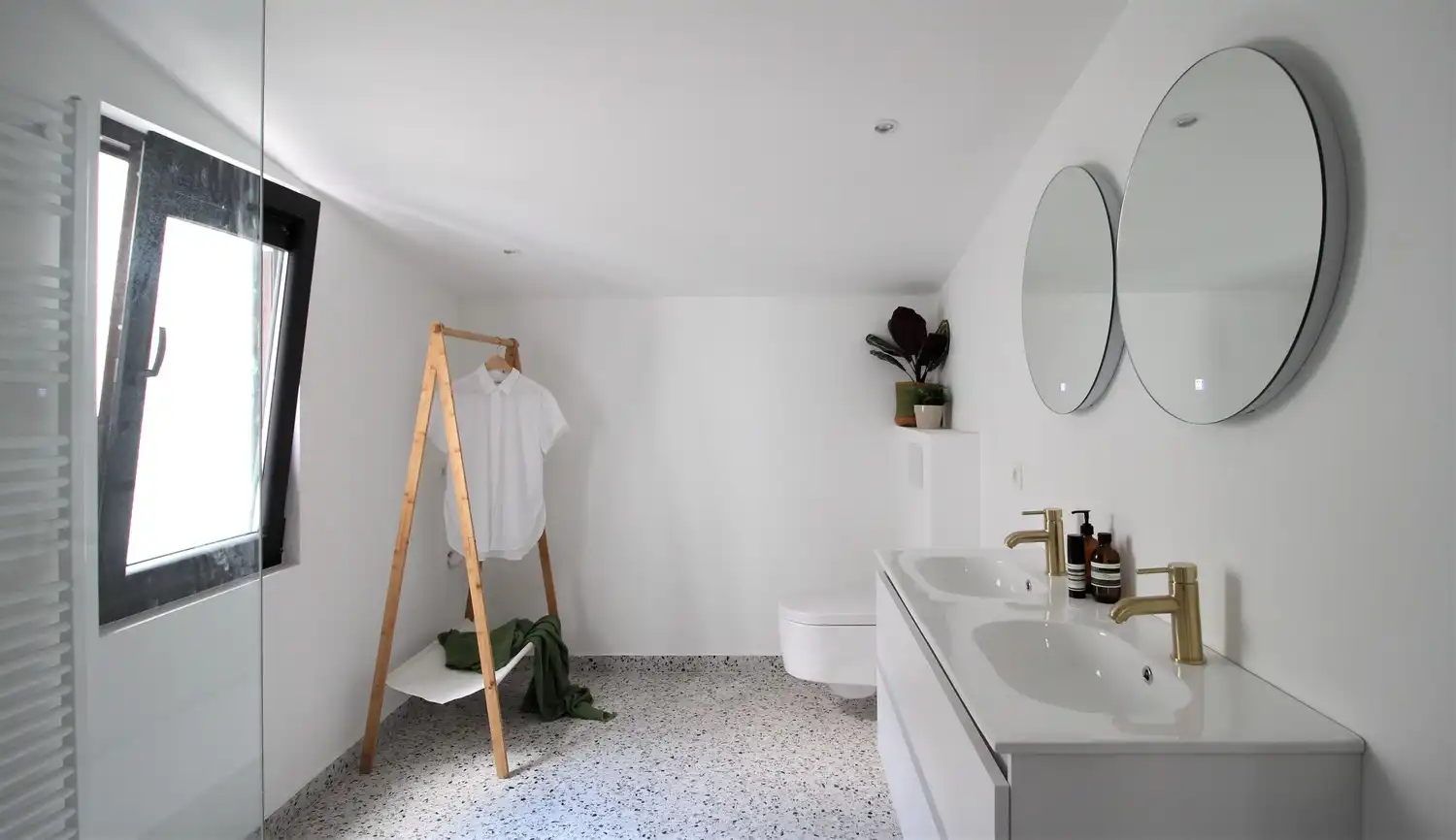 Prachtige studentenkamer met tal van authentieke elementen foto 10