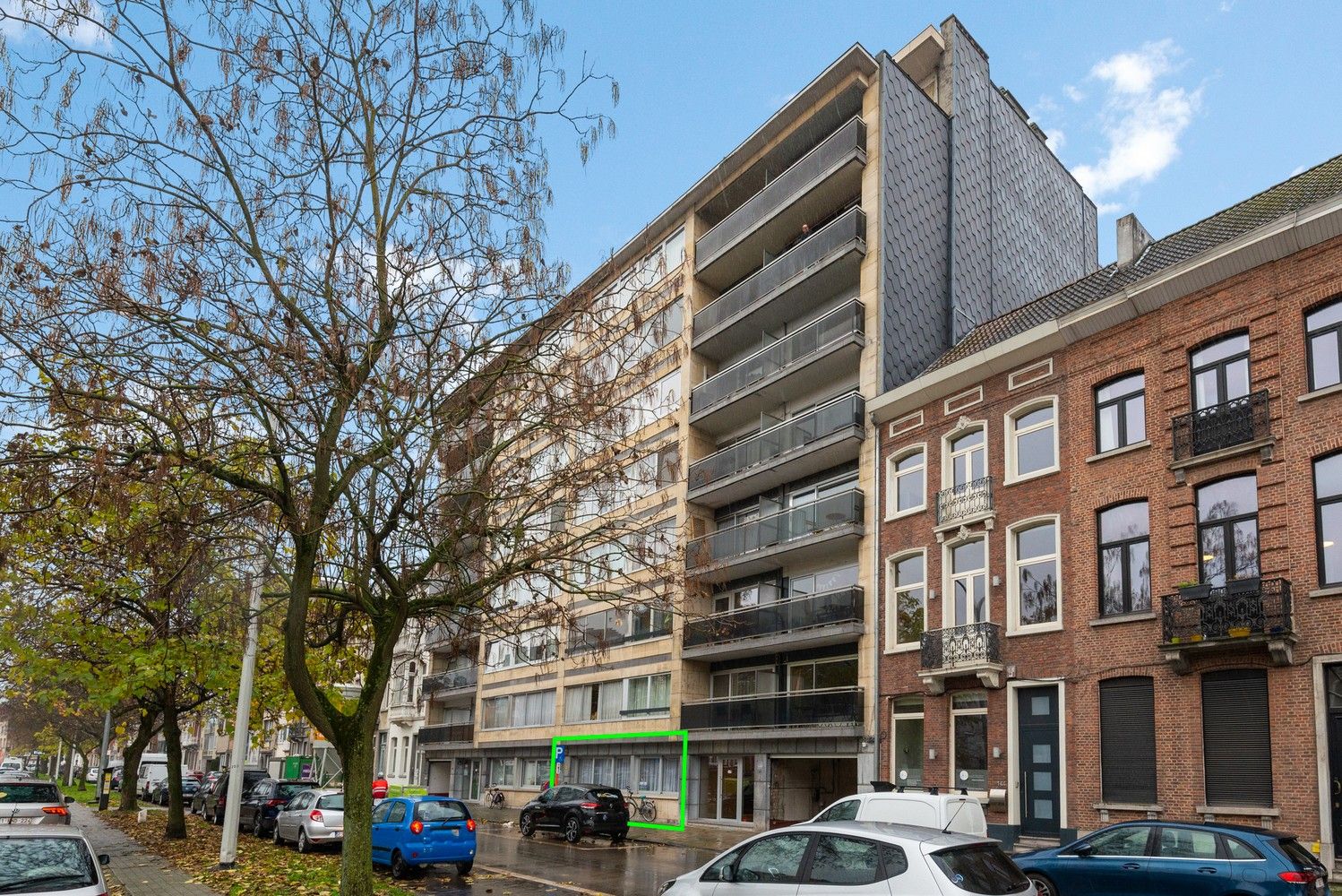 Verrassend ruim appartement met 3 slaapkamers, 2 terrassen & garagebox! foto {{pictureIndex}}