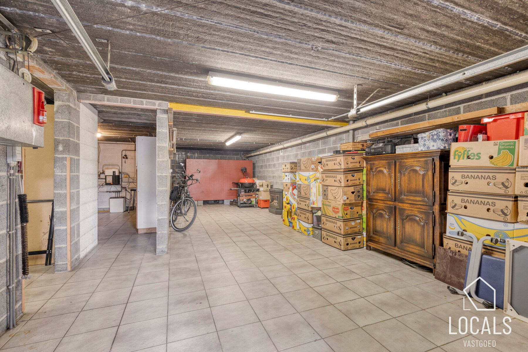 Zeer goed onderhouden ruime open bebouwing te Kerksken foto 23