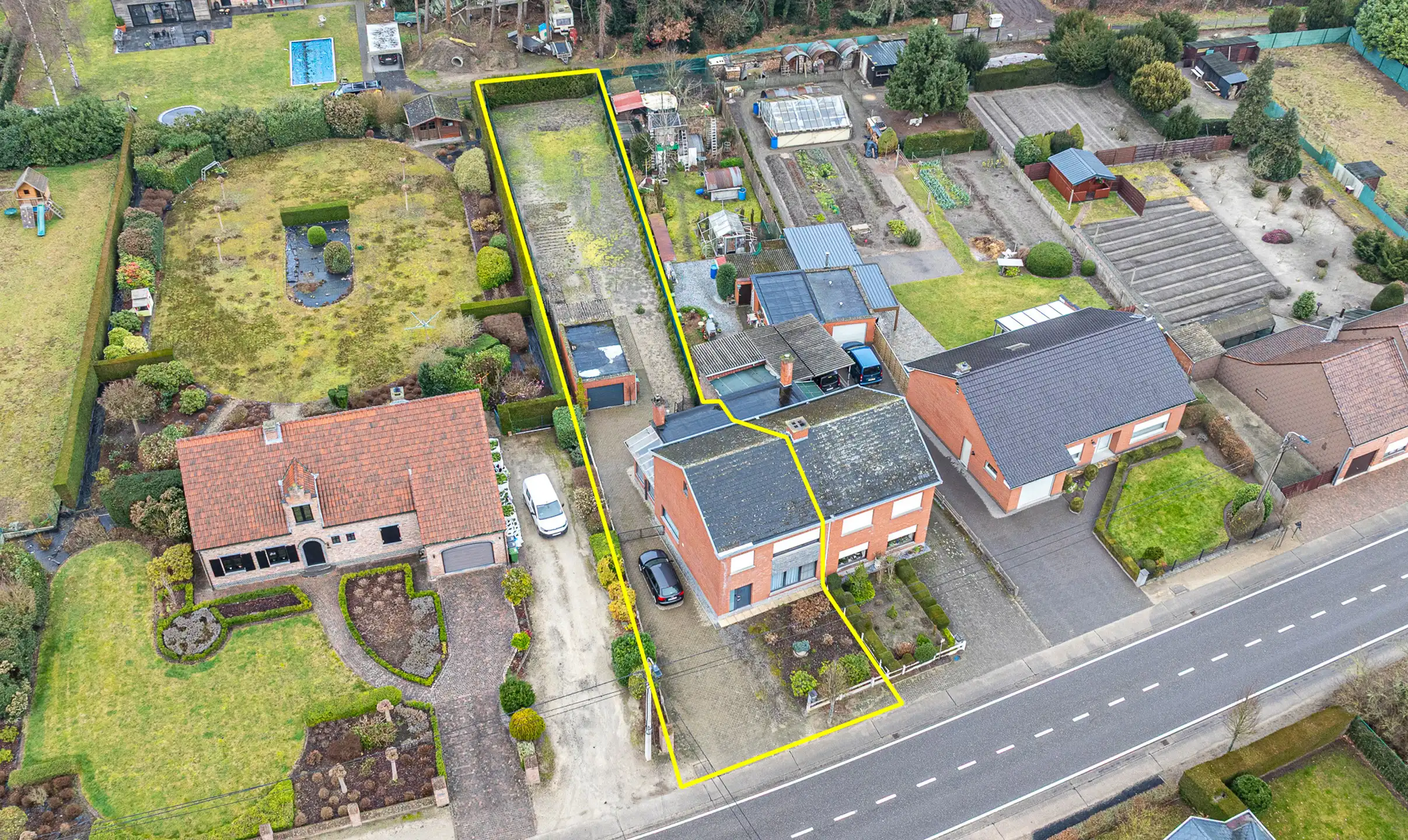 Aangenaam gezinswoning met garage en tuin foto 5