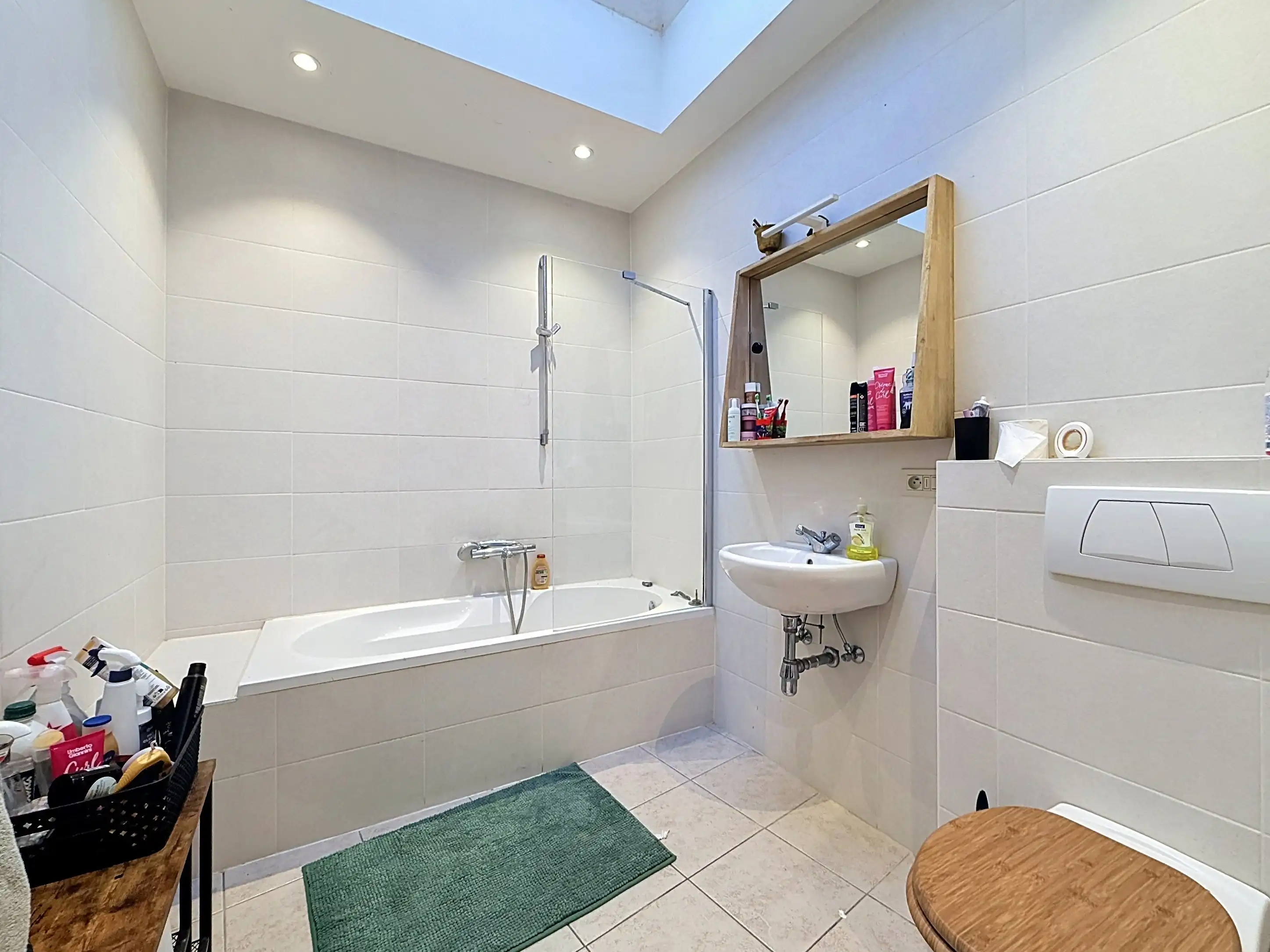 Goed gelegen woning met dubbele garage. foto 7