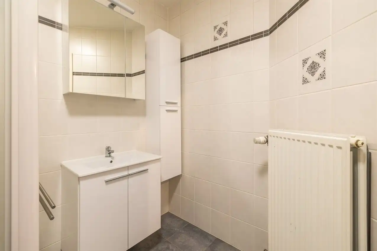 Duplex met twee slaapkamers en autostaanplaats op rustige locatie foto 16