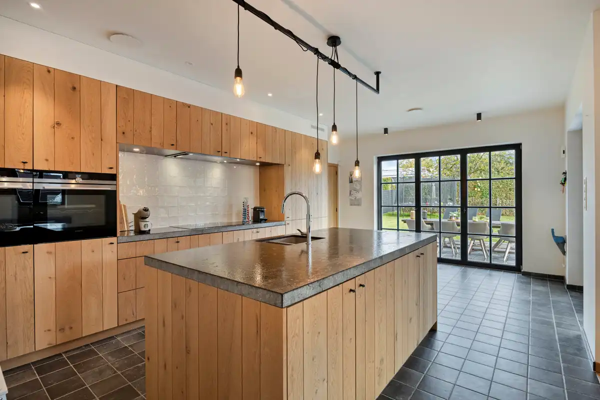 Stijlvolle villa met hoogwaardige afwerking foto 8