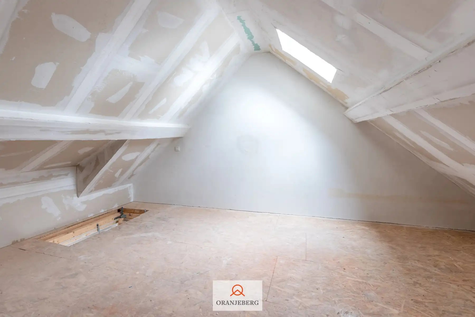 Woning met 3 slpk's en koer foto 36