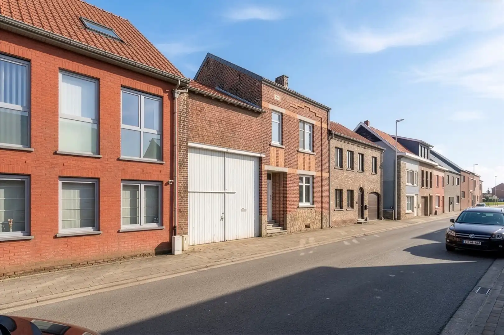CHARMANTE WONING MET KARAKTER, RUIMTE EN UITZONDERLIJK POTENTIEEL OP RUIM PERCEEL foto 2