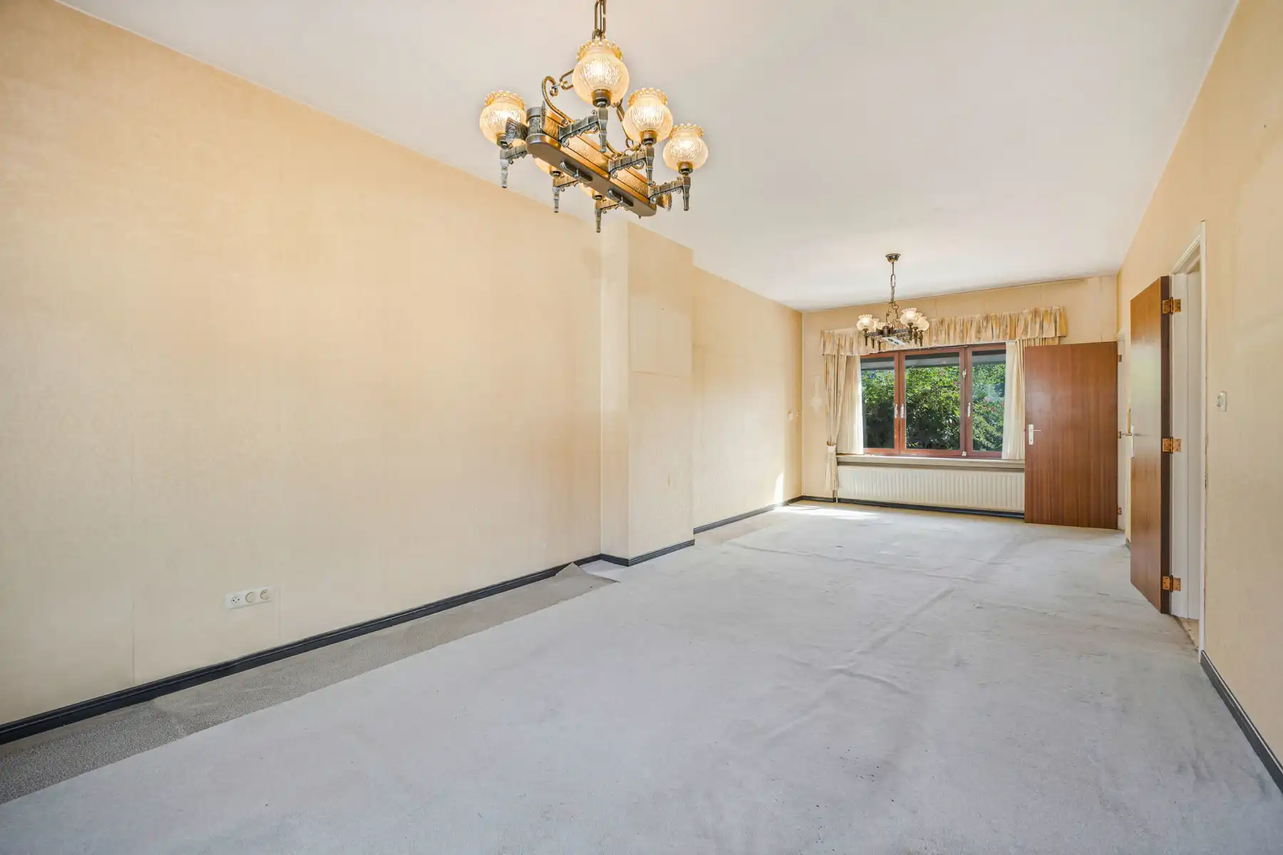 Goed gelegen woning met 4 slaapkamers en garage foto 5