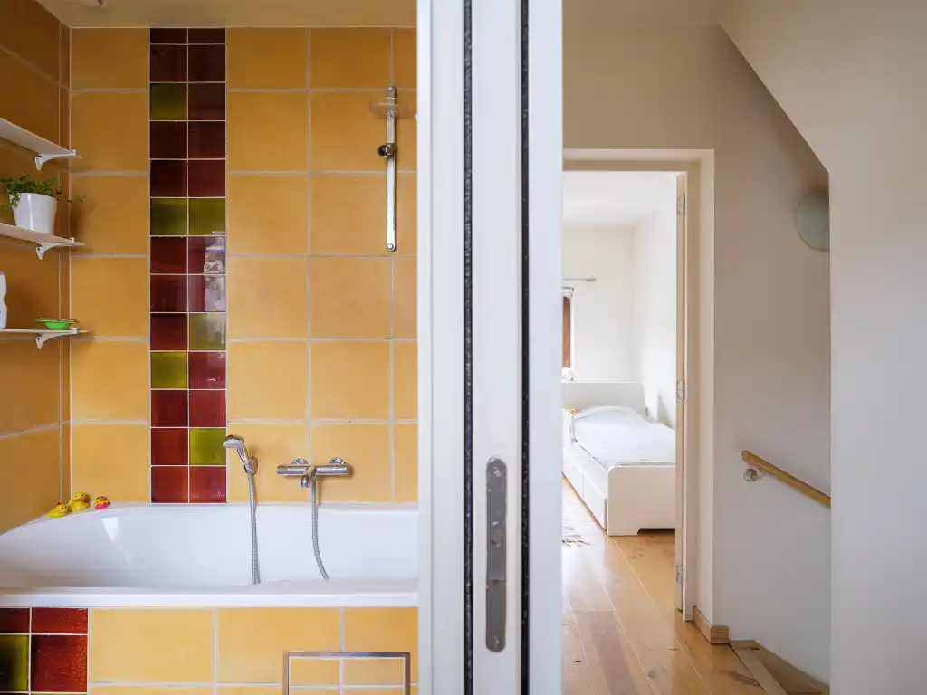 Instapklare stadswoning (EPC B) met twee slaapkamers, rustig gelegen nabij de Coupure foto 9