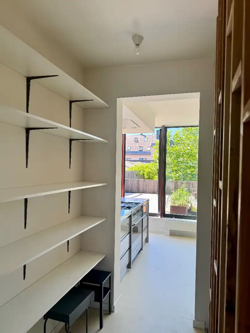 TE HUUR - Op zoek naar een ruim appartement in hartje Merchtem? Welkom Home! foto 13