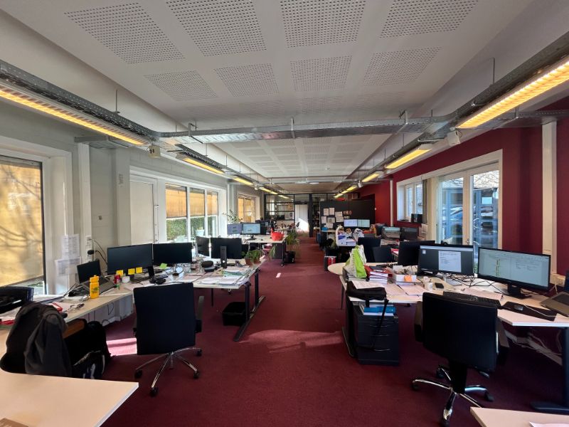 Functioneel bedrijfsgebouw voorzien van kantoor- en magazijnruimte met buitenopslag foto 21