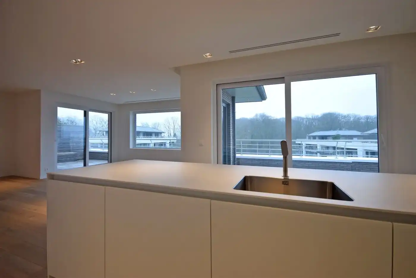 LUXE PENTHOUSE MET ADEMBENEMEND ZICHT OP STERREBOS. foto 5