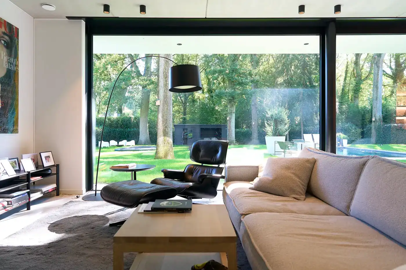 Moderne gezinswoning met ruime tuin, carport en drie slaapkamers en 2 badkamers in het hart van ’s Gravenwezel foto 14