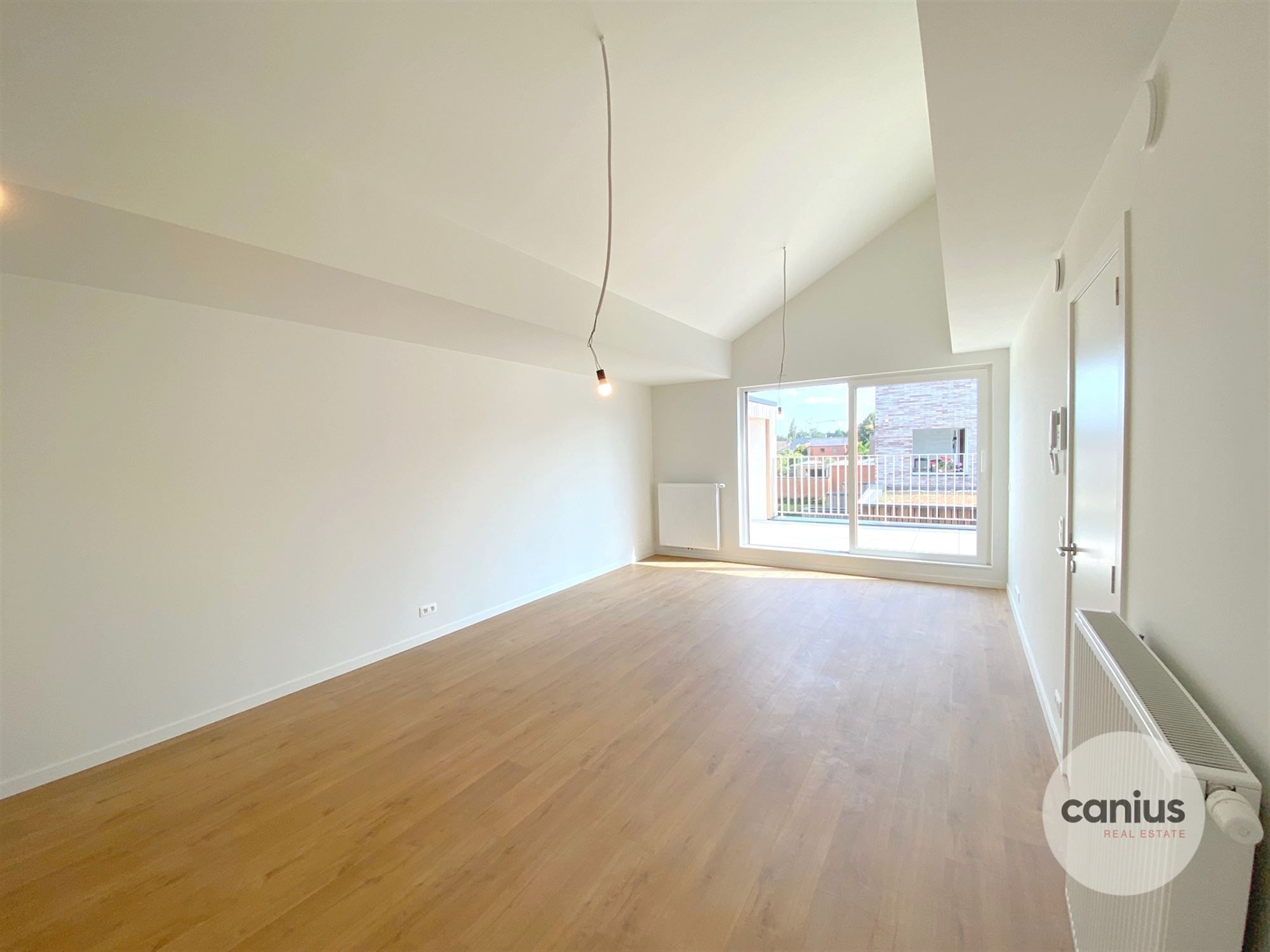 HEDENDAAGSE DUPLEX, 2SLKS + TERRAS, PARKING & BERGING foto 3