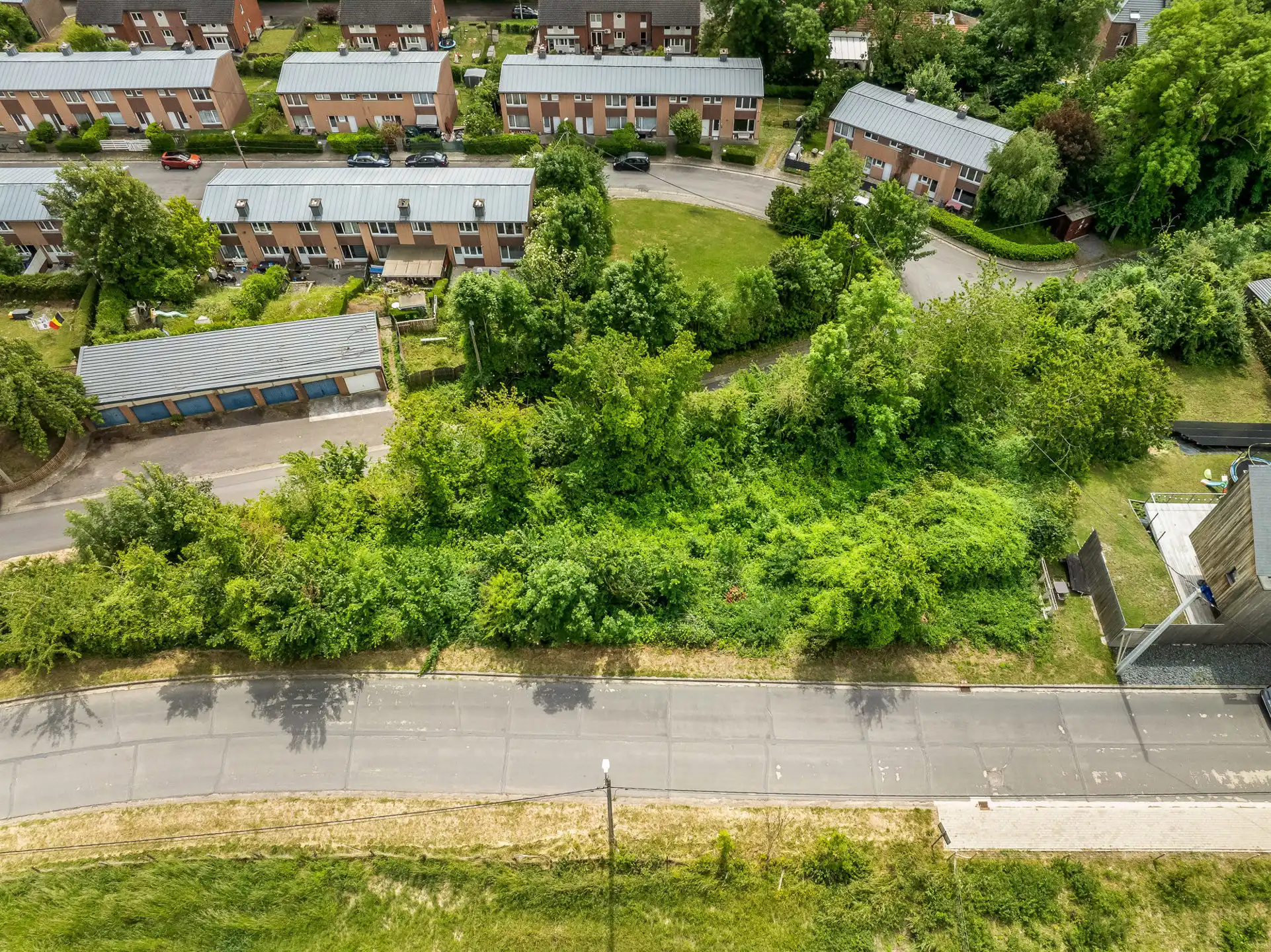 Vrijstaande bouwgrond met verzicht en vergunning foto 10