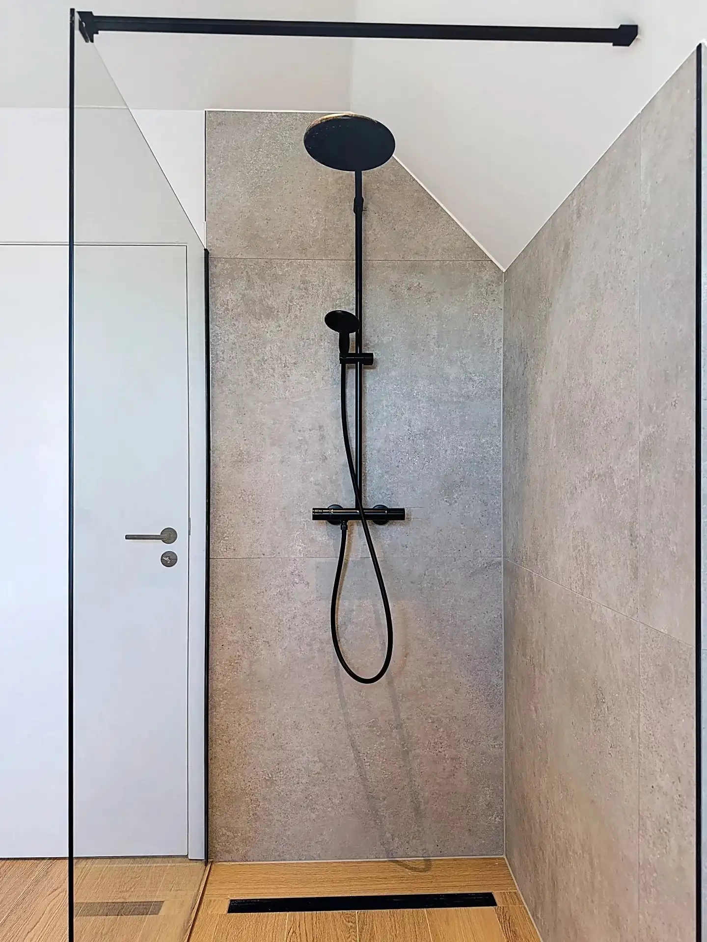 Energiezuinige nieuwbouw woning met 3 slaapkamers en 2 badkamers en omheinde tuin foto 24