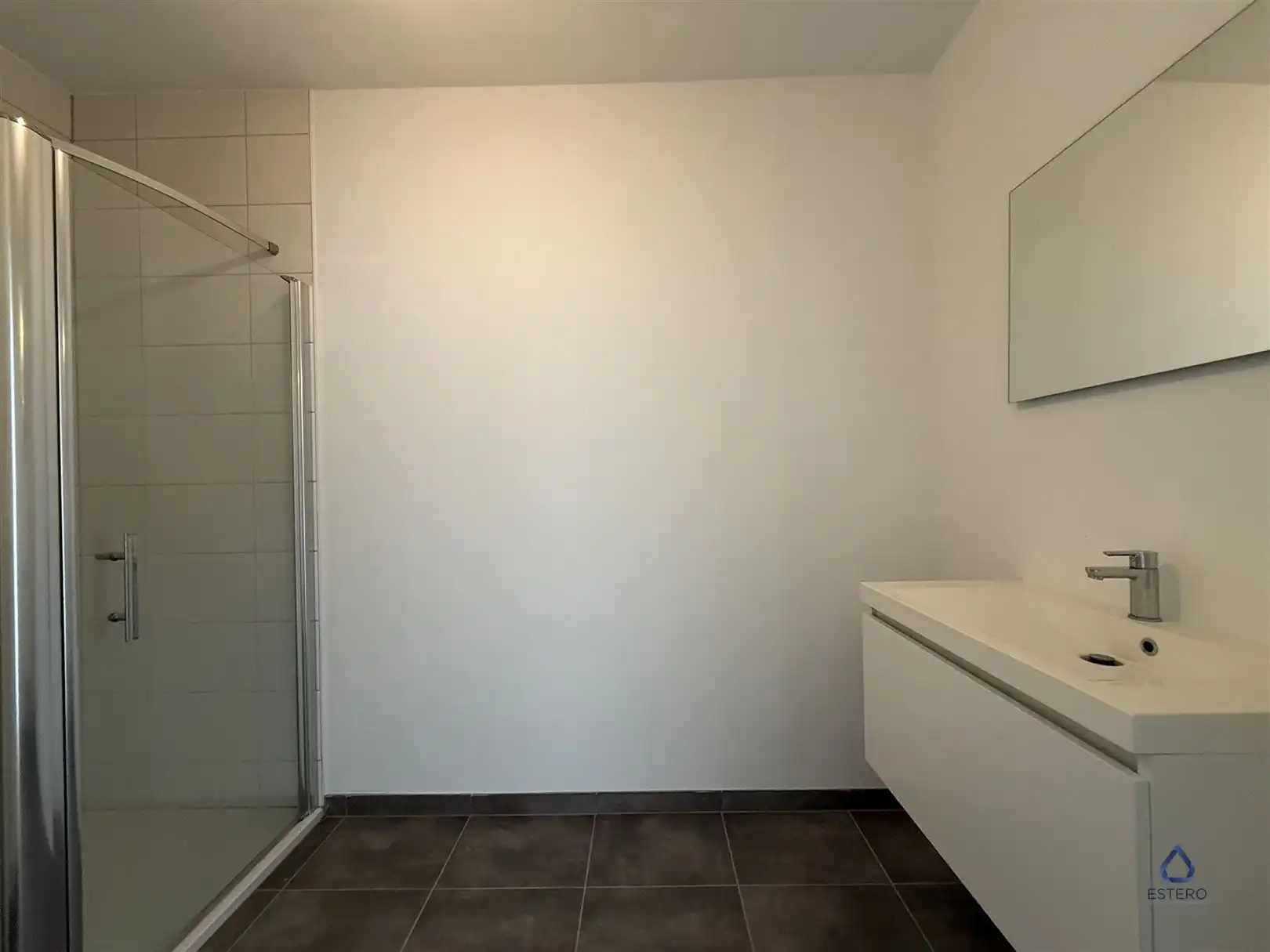 Nieuwbouwappartement met 1 slaapkamer en terras foto 11