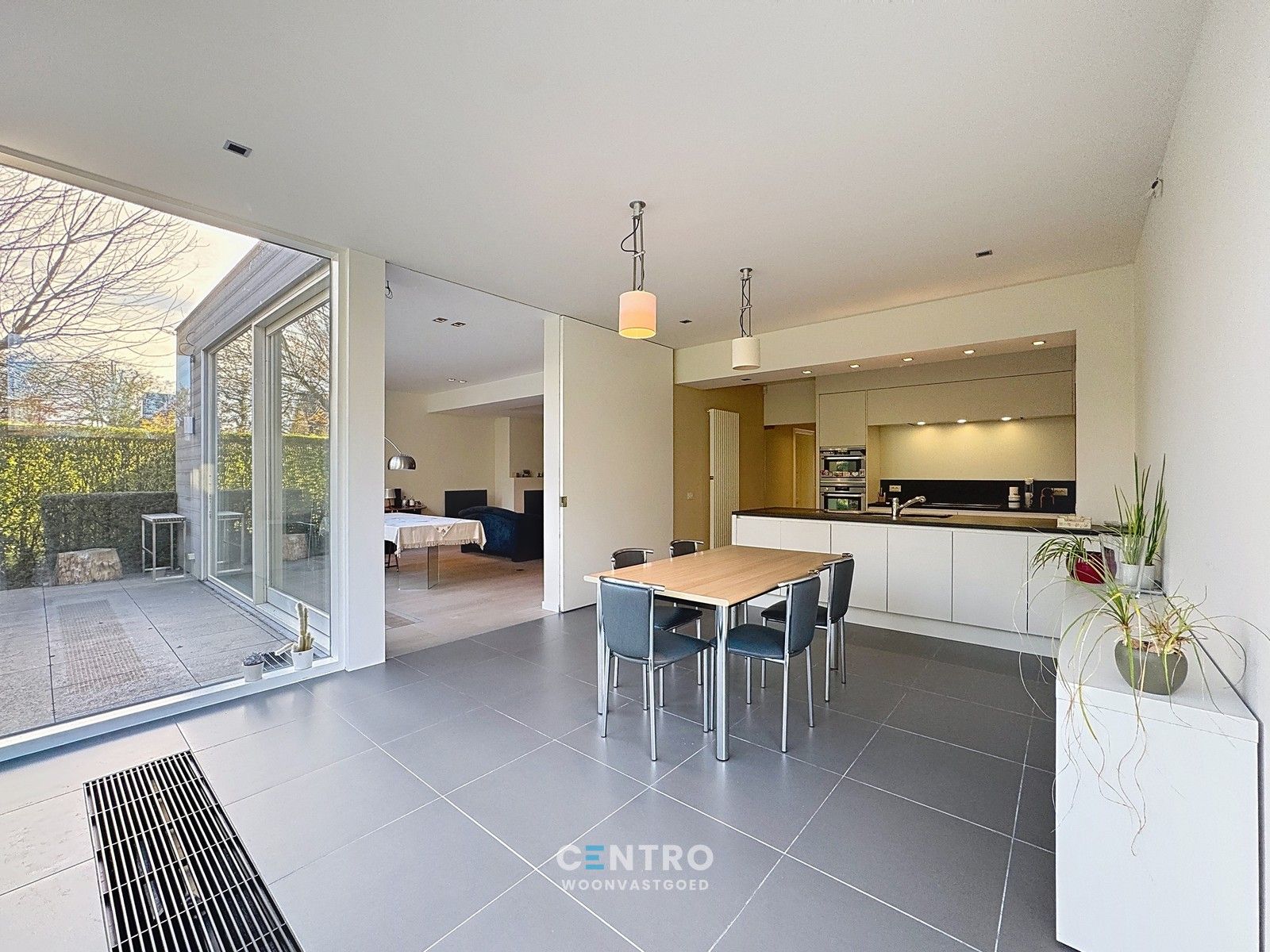 Karaktervolle villa met 5 slpks, praktijkruime en ZUIDgerichte tuin in 't Motje! foto 10