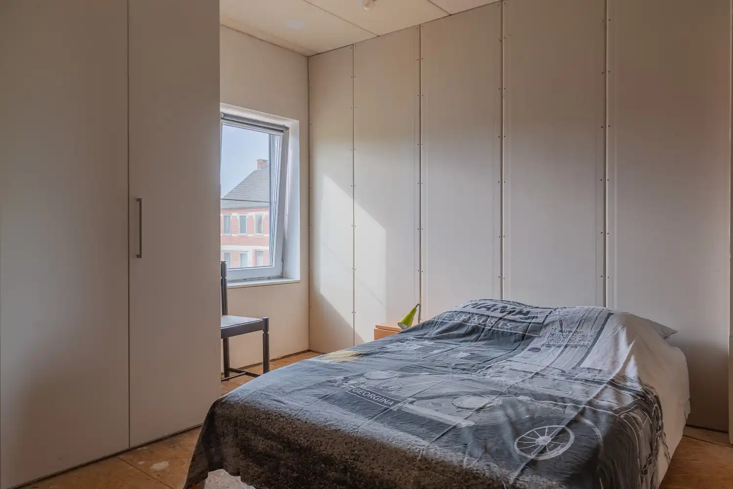 Halfopen woning op een perceel van 532 m² met ruime garage/werkplaats foto 13