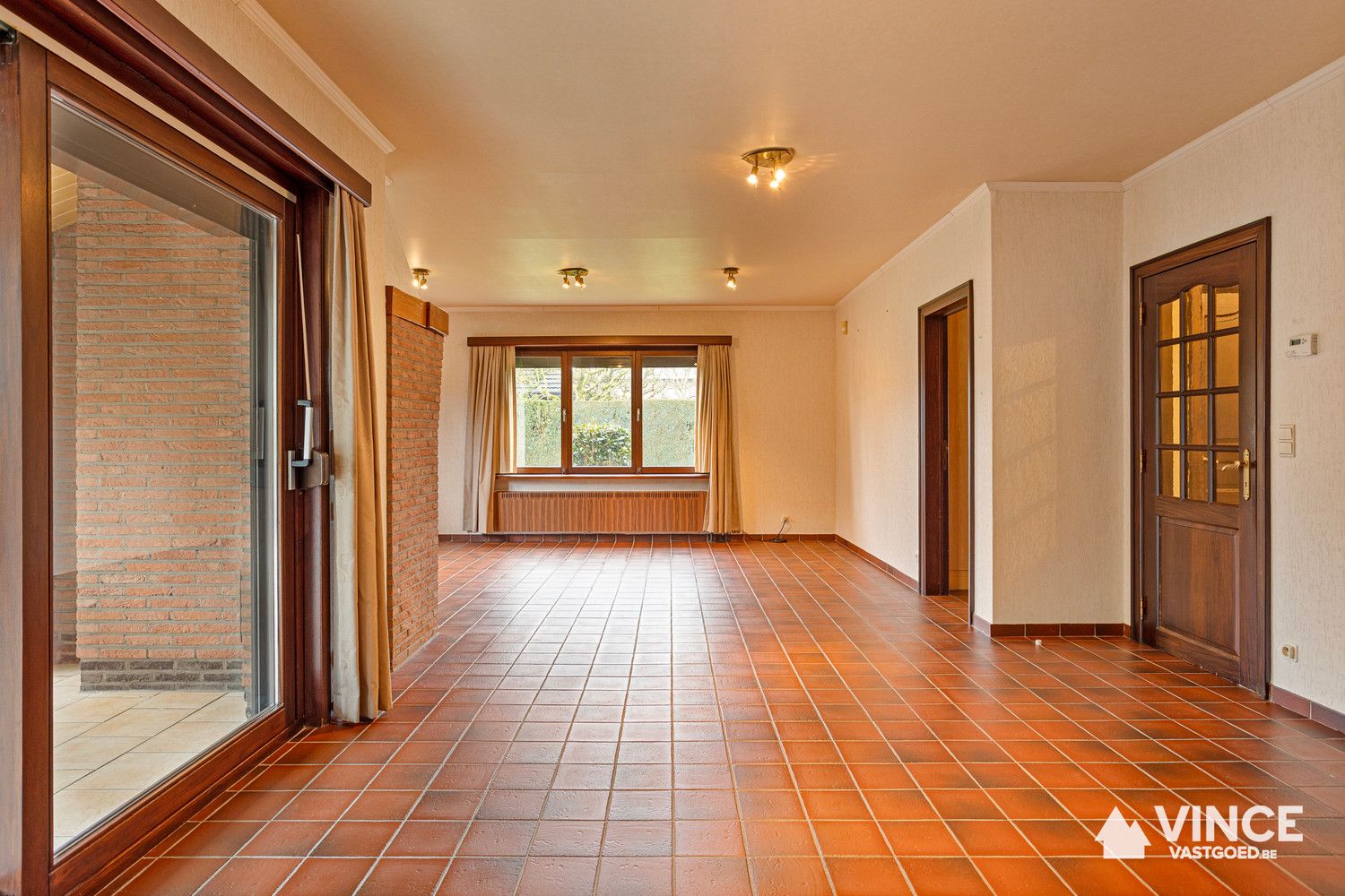 Gelijkvloerse woning in hoevestijl met veel uitbreidingsmogelijkheden foto 4