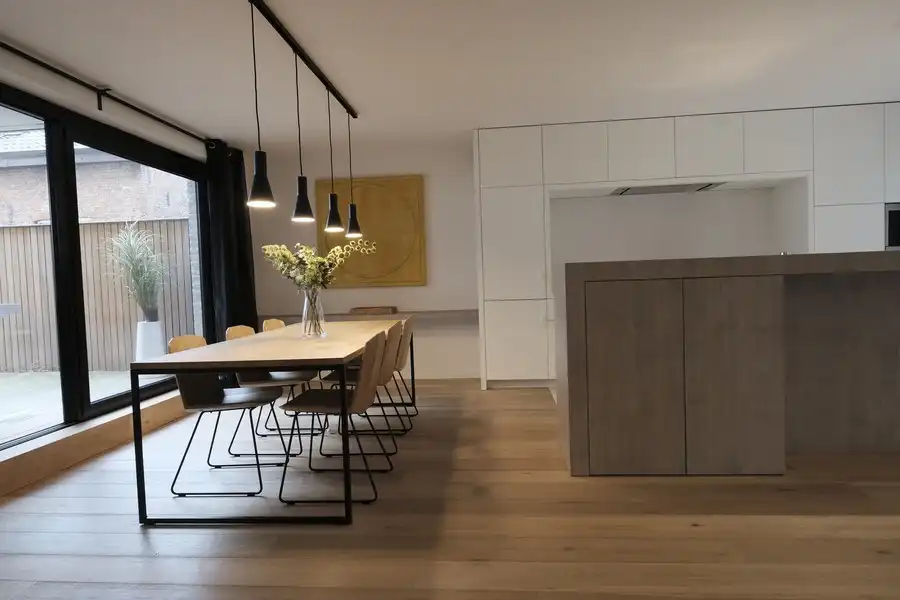 Prachtig gemeubeld luxeappartement met twee slaapkamers gelegen in dé winkelstraat van Hasselt foto 7