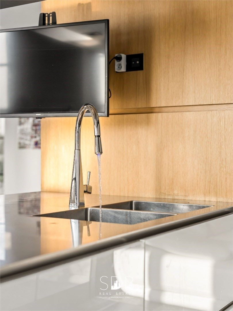 Prachtige villa in hoevestijl met bijgebouwen en akkerlanden/weilanden op 1,45ha foto 10