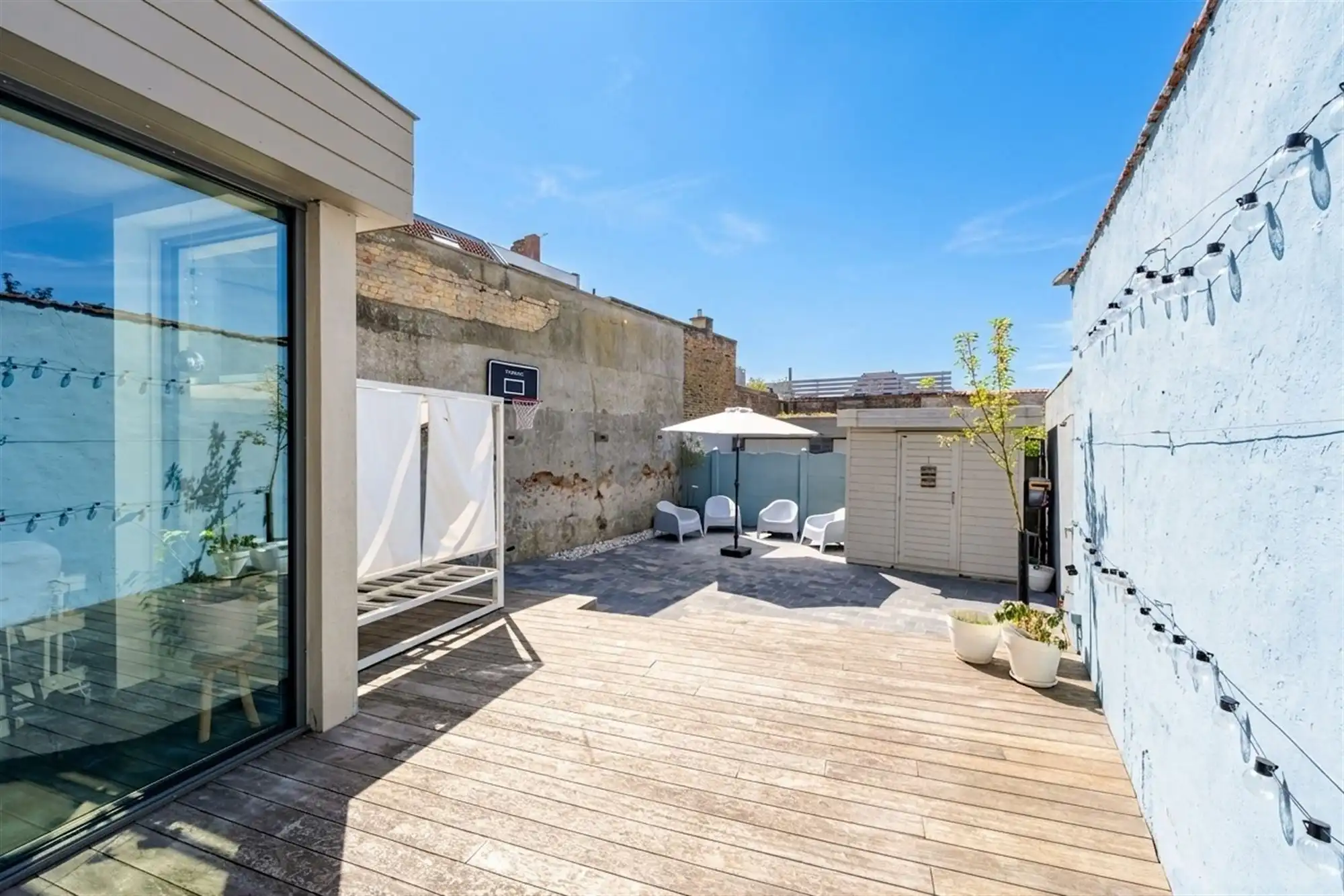 Statige herenwoning met karakter, ruimte en moderne luxe op toplocatie in Oostende foto 37