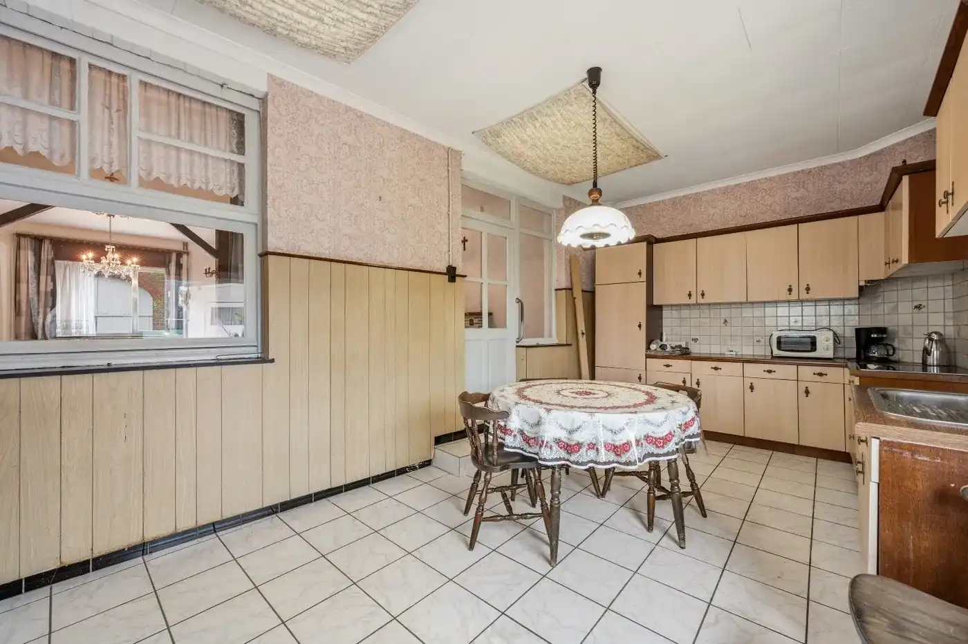 Ruime gezinswoning met 4 slpks met ruime tuin op rustige ligging foto 11