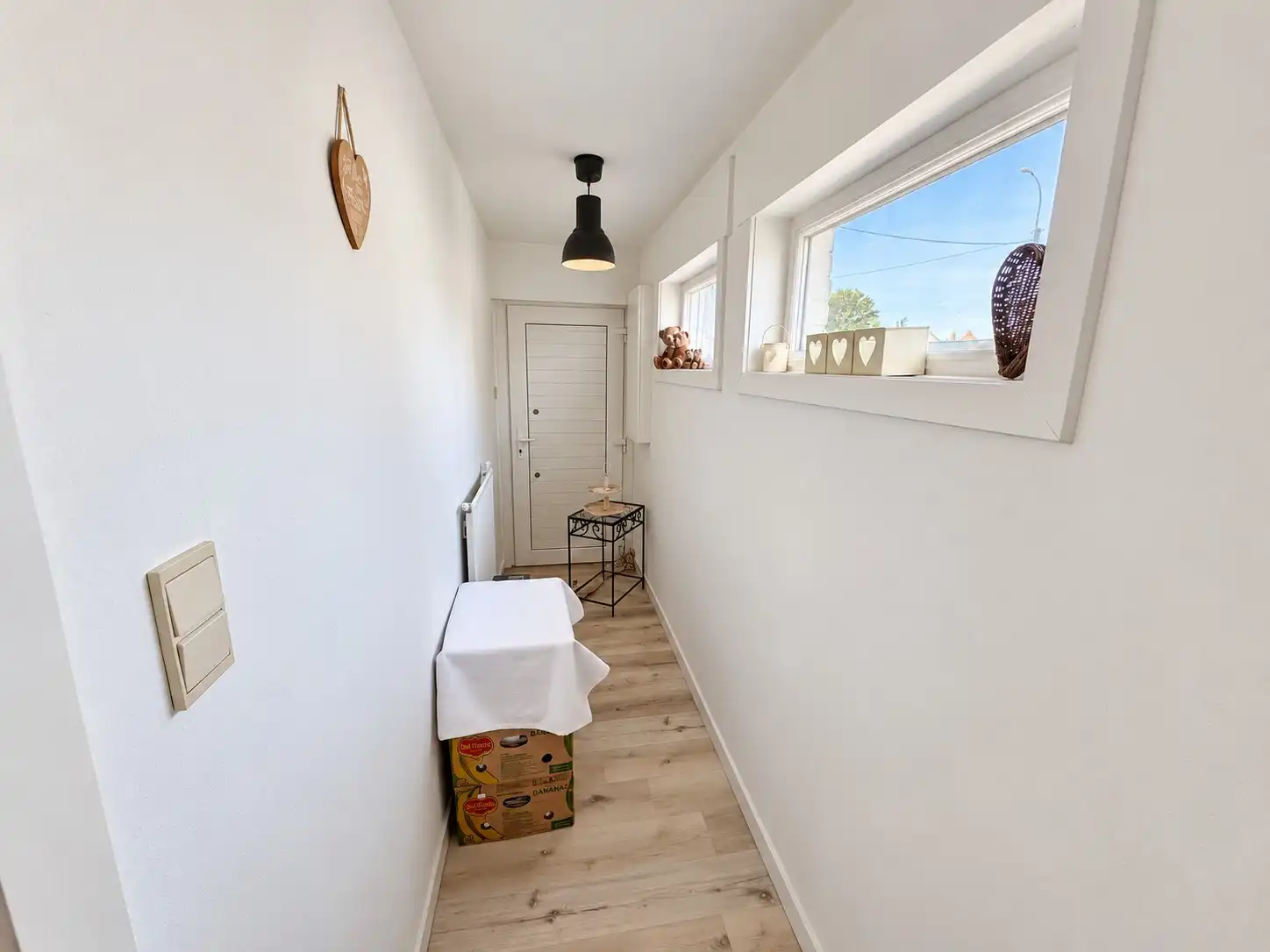 Verzorgde woning met twee slaapkamers en groot terras te huur te de Haan - Vosseslag. foto 7