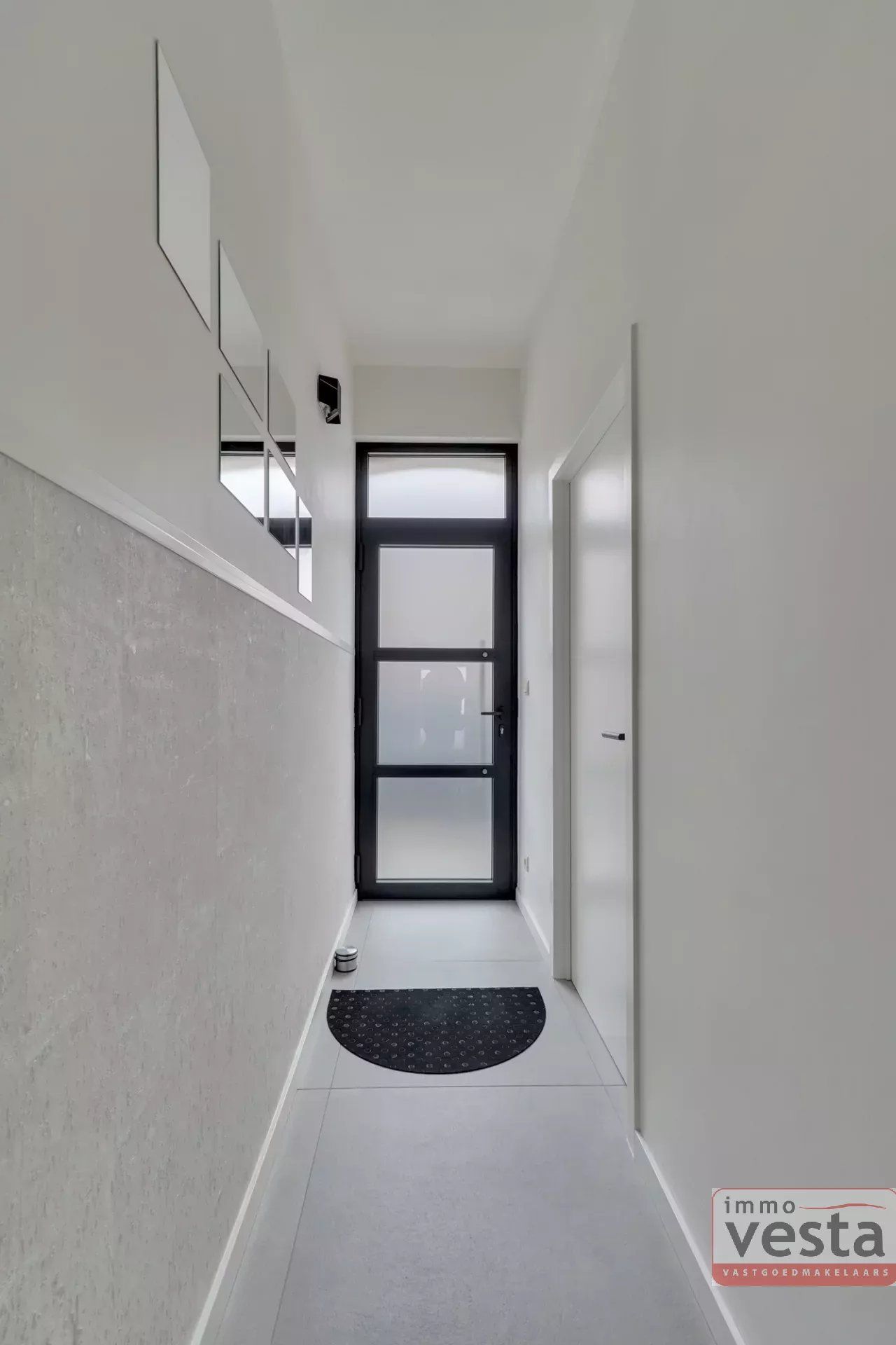 Gerenoveerde rijwoning nabij centrum foto 4