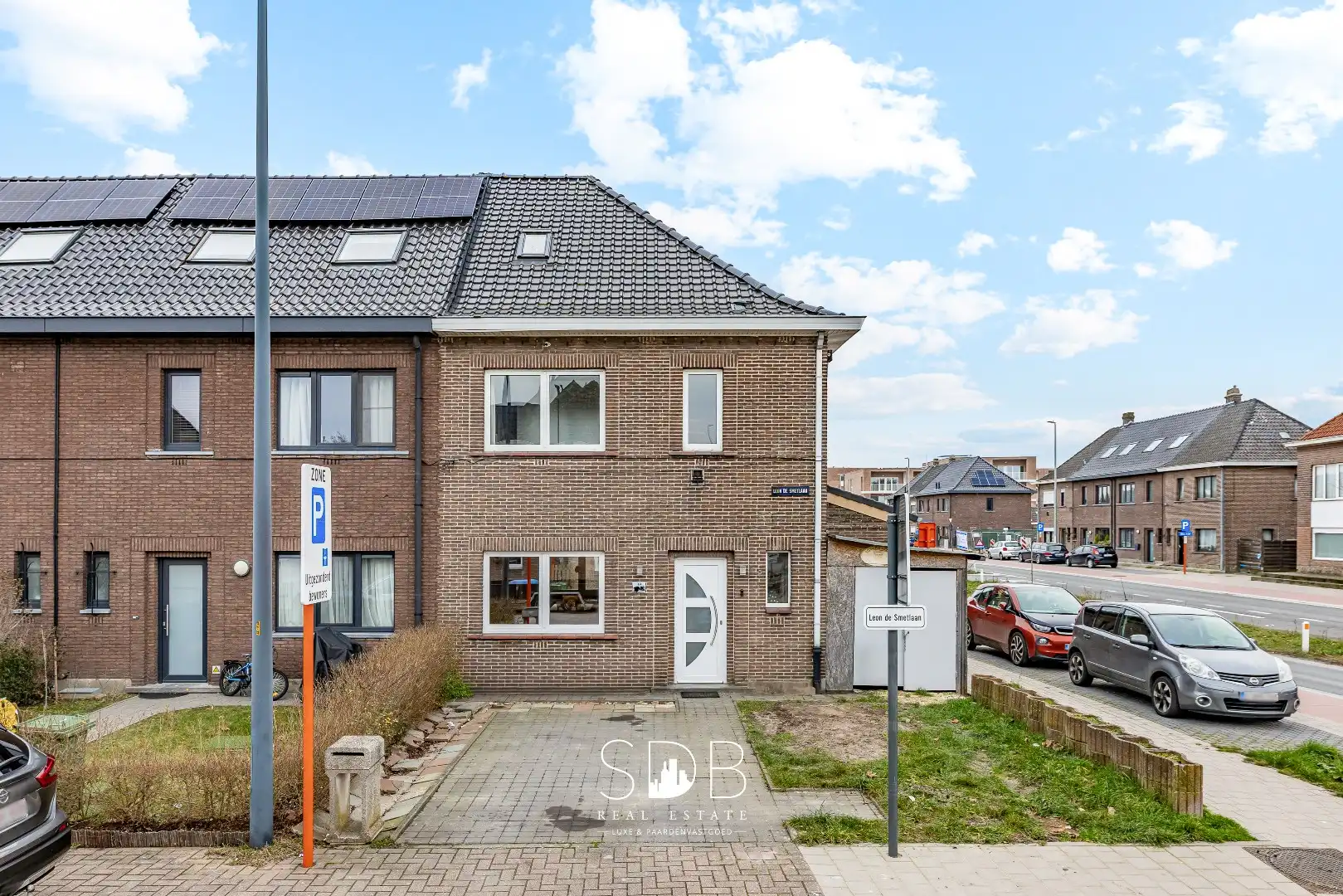 Instapklare half open bebouwing met gezinstuin foto 20