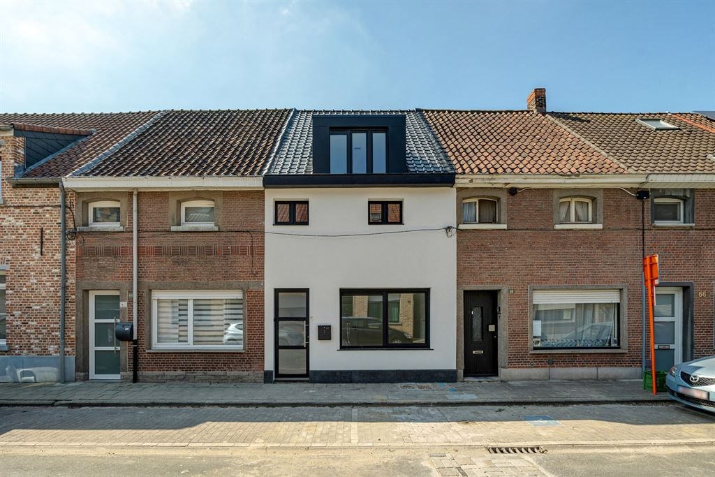 Prachtig gerenoveerde, lichtrijke woning foto 20