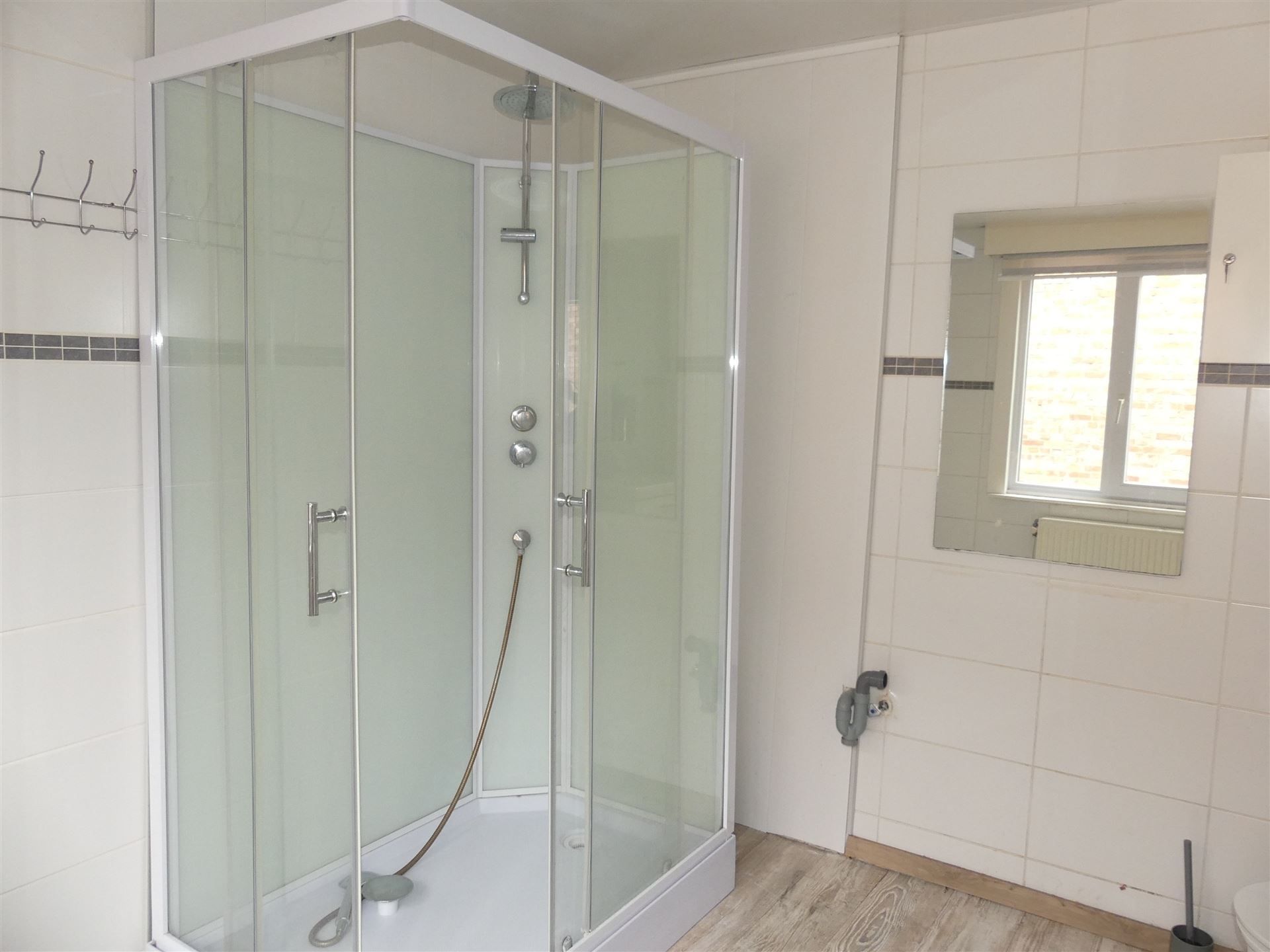Opbrengstwoning bestaande uit 2 appartementen! foto 12