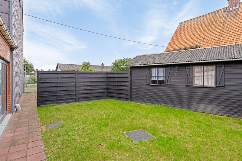 Moderne, volledig gerenoveerde woning met 3 slaapkamers en tuin TE KOOP in Astene! foto 23