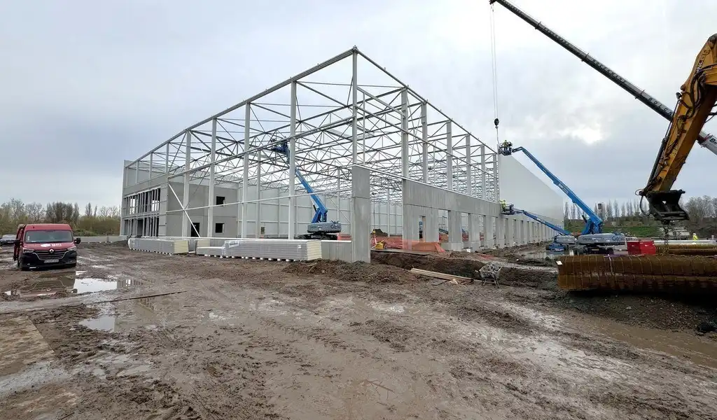 Bedrijfspand te huur in Antwerp South Logistics te Willebroek foto 4