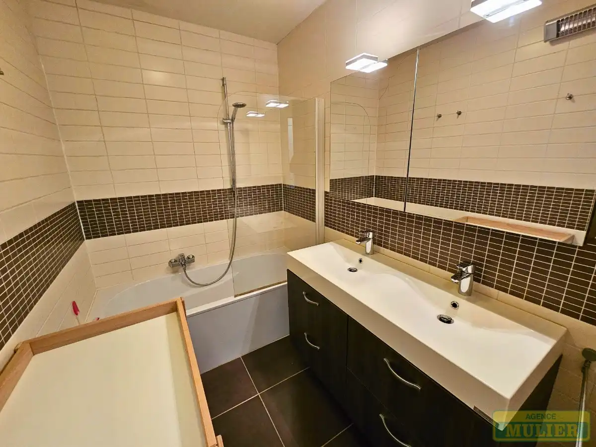 MODERN EN CENTRAAL GELEGEN APPARTEMENT TE KOOP IN DE PANNE foto 8